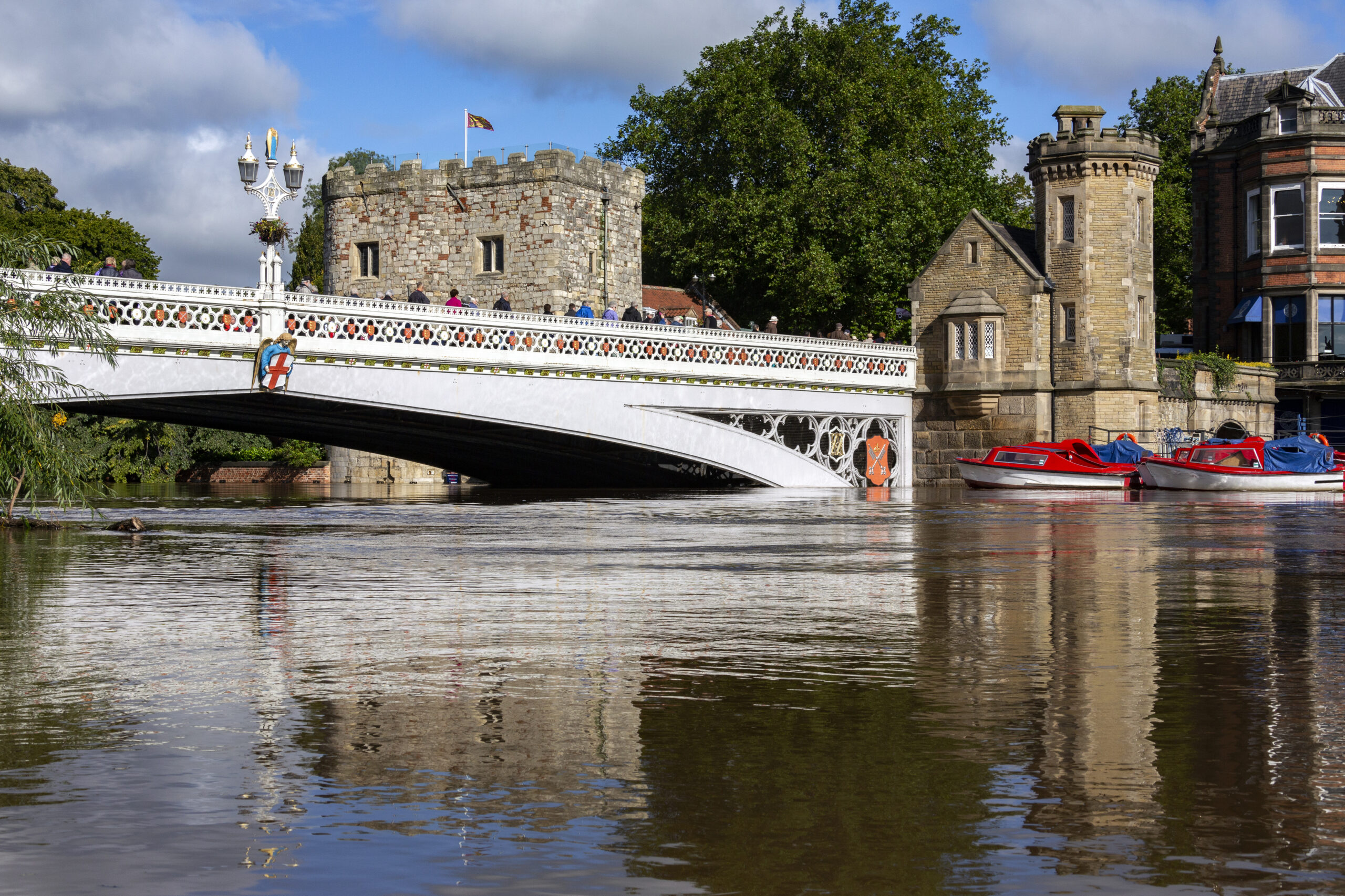 Flood water - Lendal Bridge - York - England